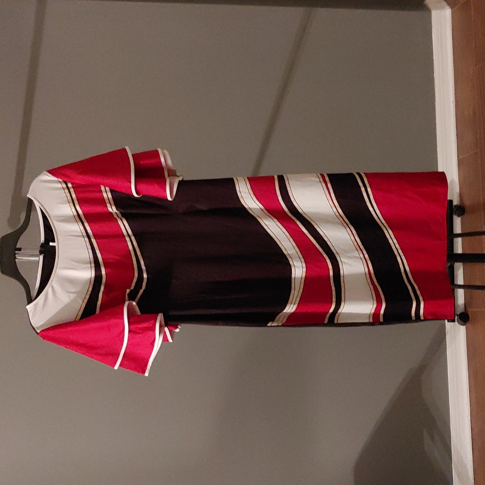 Rosewe Flutter Sleeve Midi Dress